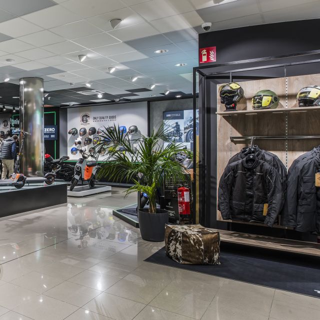 proyecto iluminacion tienda patinetes electricos