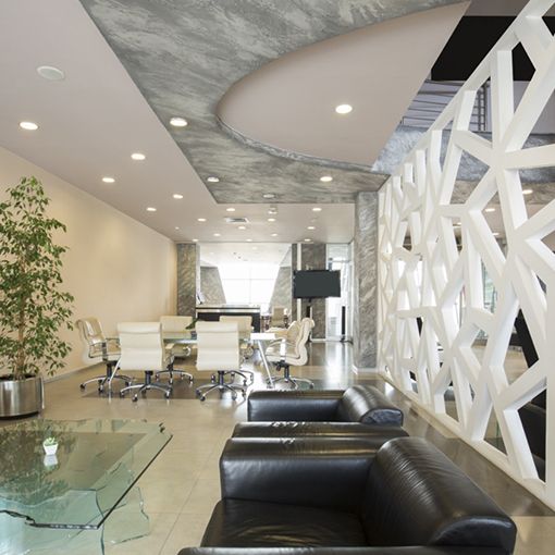 Downlight instalación en techos de altura de empotramiento reducido. Uso muy adecuado en oficinas