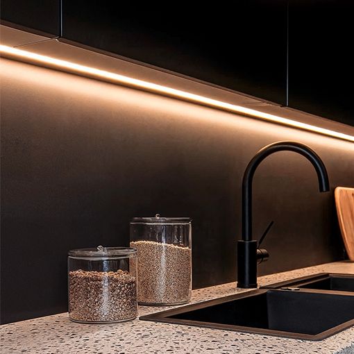 La nueva tira led COB de CELER crea un efecto de iluminación continuo, suave y sin puntos.