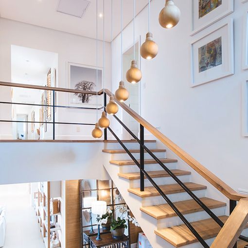 Lámpara led de alto rendimiento cromático y larga duración. Encendido instantáneo con 100% de flujo. Gran reducción de consumo y mantenimiento con respecto a incandescente y CFL.