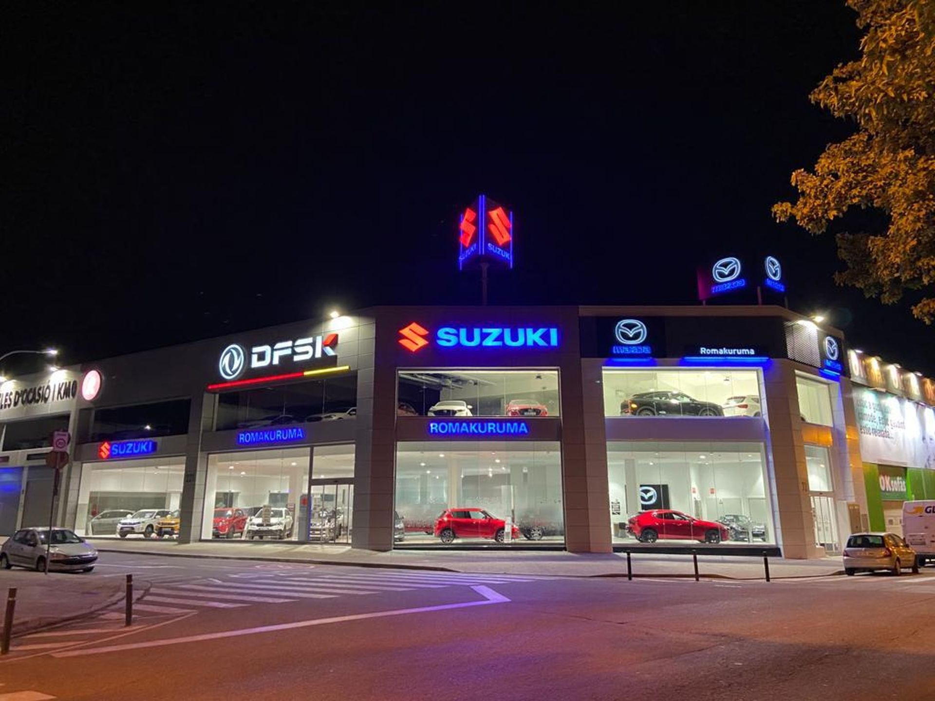 Iluminacion concesionario coches