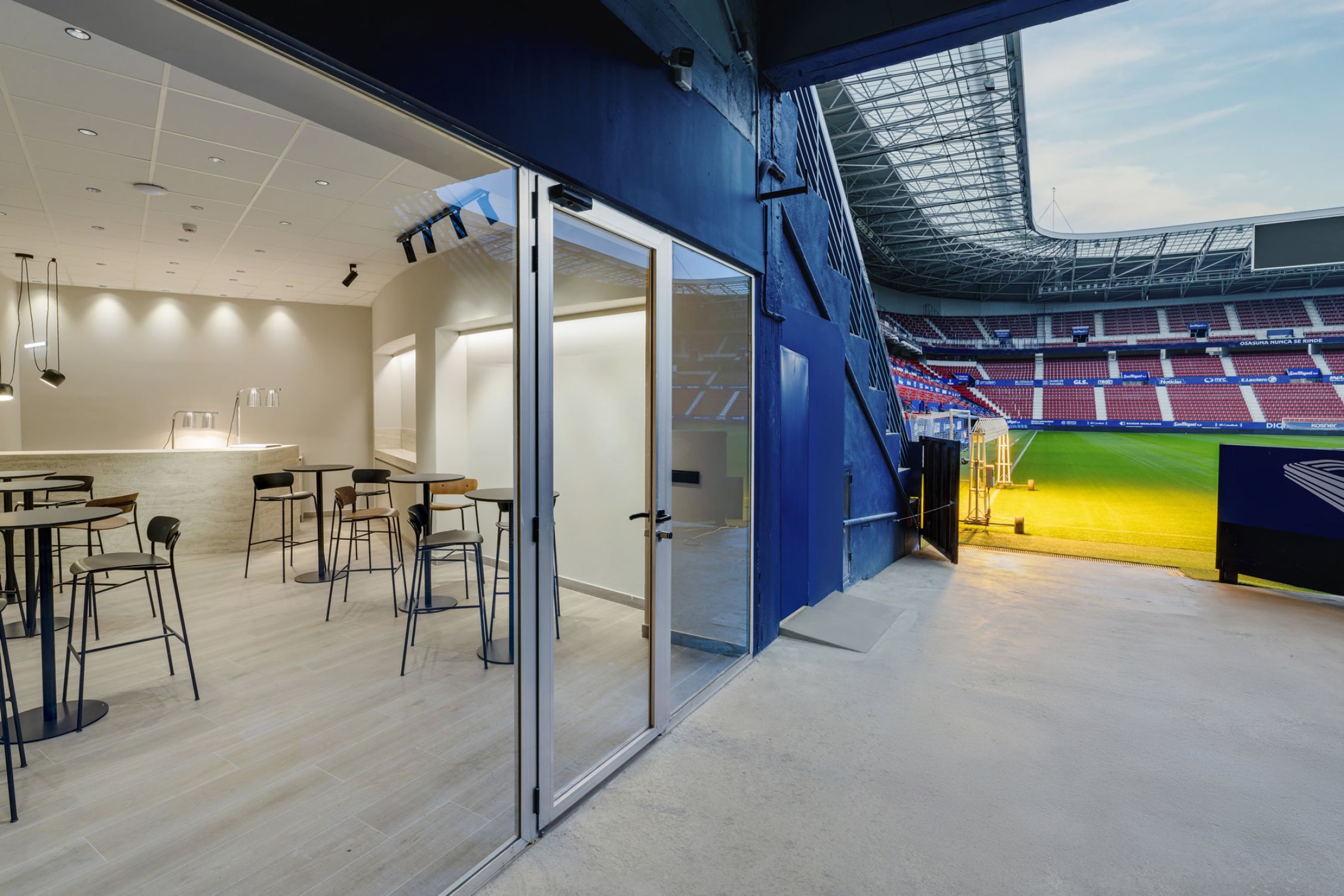 luminarias sala vip del estadio del Sadar de Osasuna