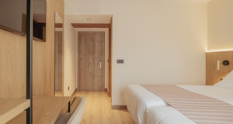 Como iluminar eficientemente un hotel