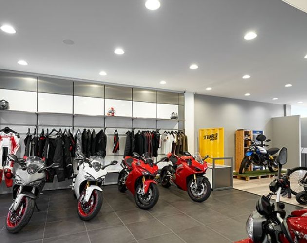 Luminaria Concesionario Ducati