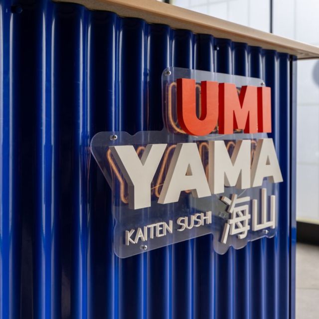 iluminacion led y neones restaurante UmiYama