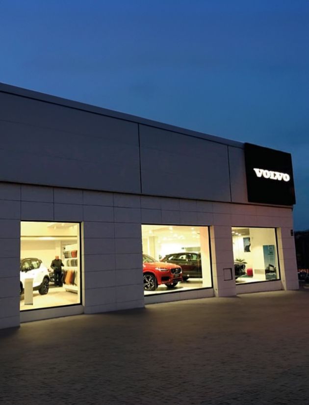 Luminaria Concesionario Volvo Manresa