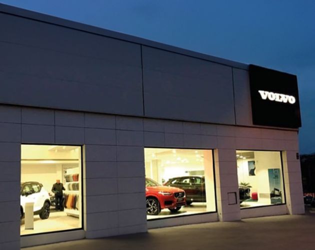 Luminaria Concesionario Volvo Manresa