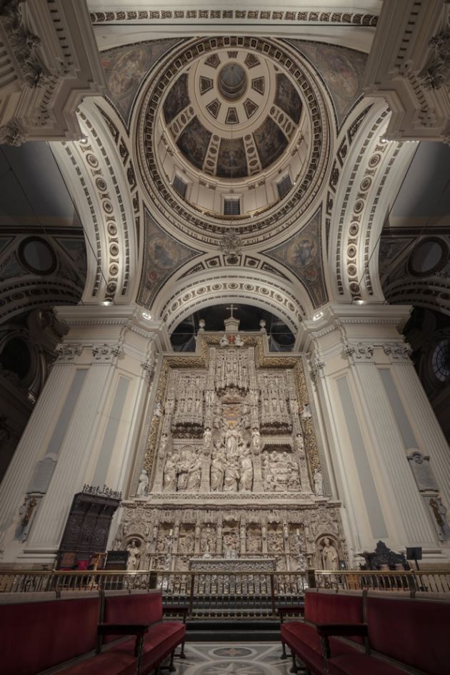 iluminacion de la cupula del pilar zaragoza