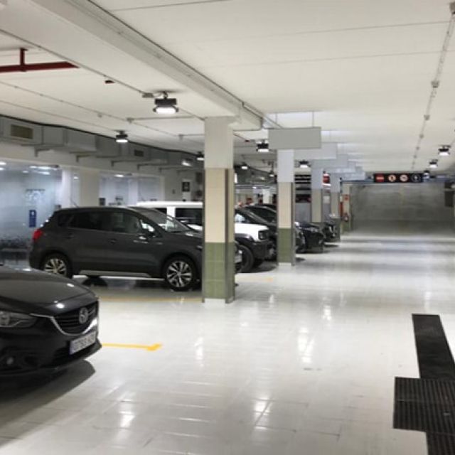 Luminaria de concesionario Suzuki